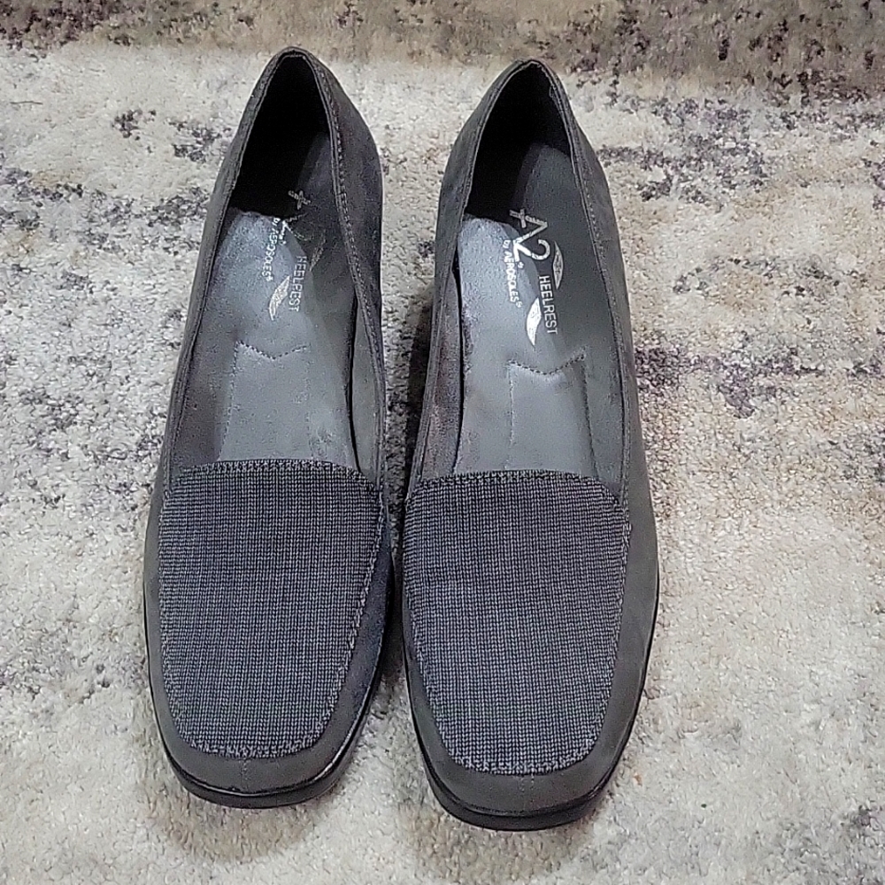 New Gray shoes 1 inch
